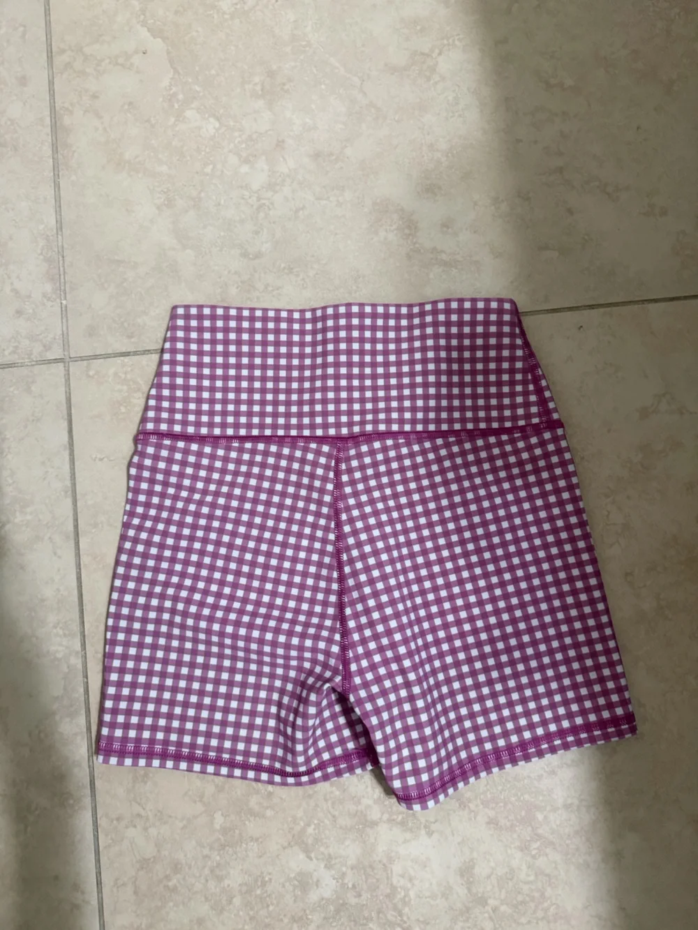 Alo Yoga Small Rasberry Vapor Gingham Biker Shorts. 💕⚡️